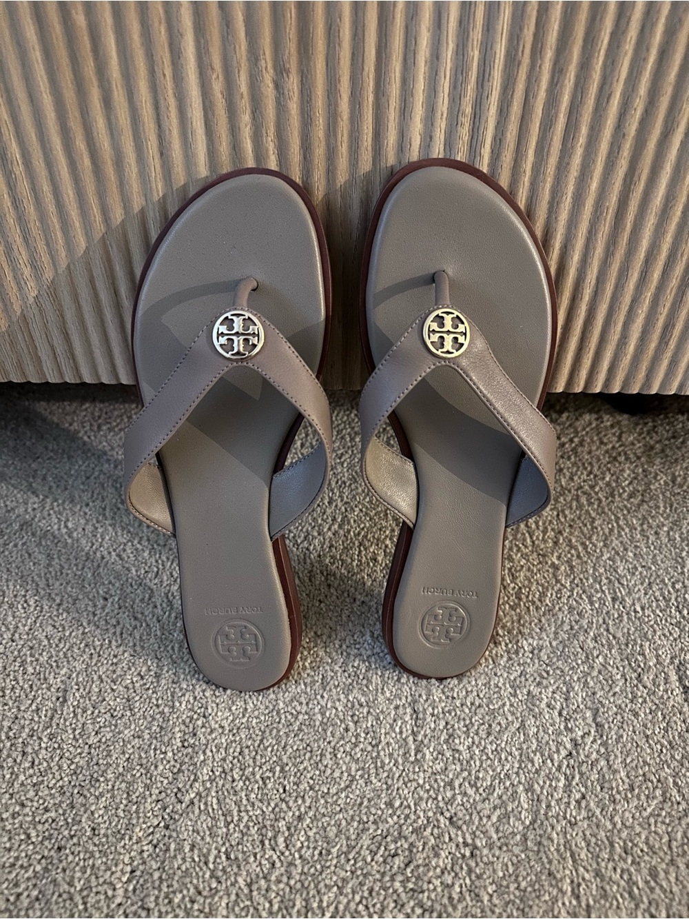 Tory Burch Grey Women’s Flip-Flop Sandals 6.5 Brand New